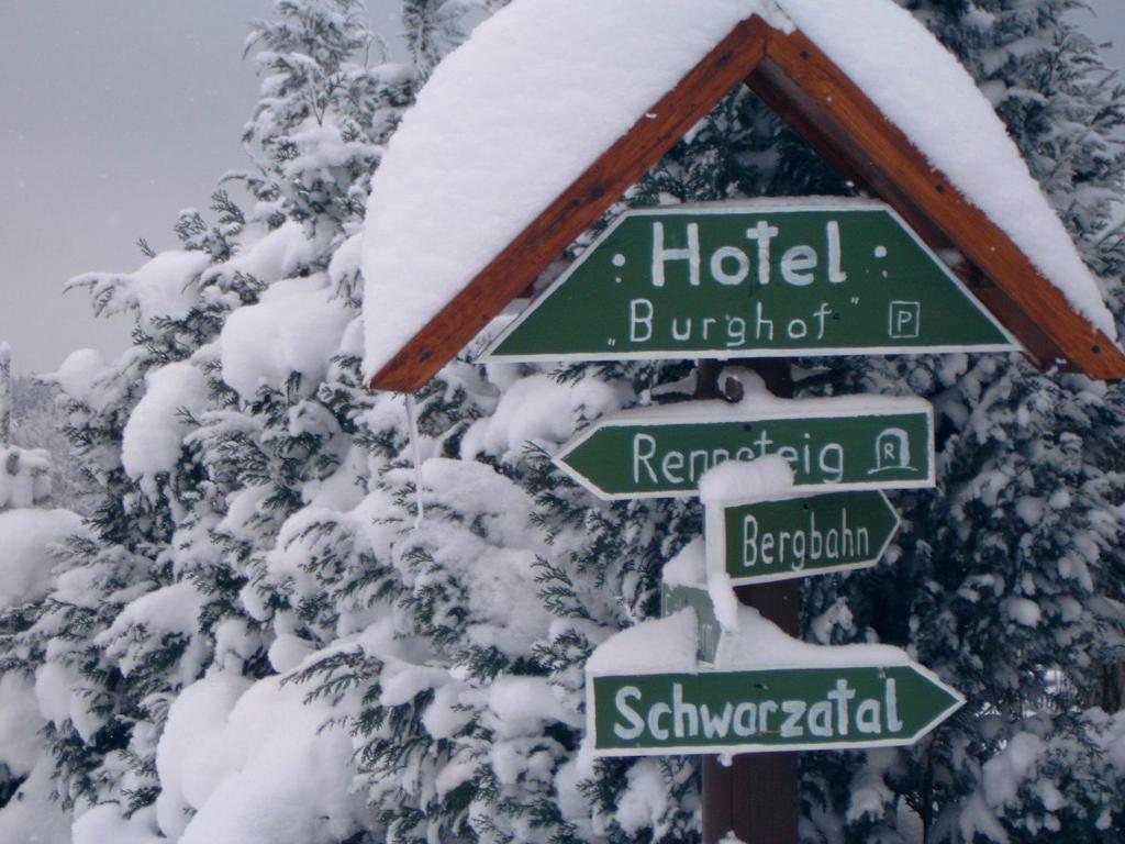 Hotel Burghof Schwarzatal Room photo